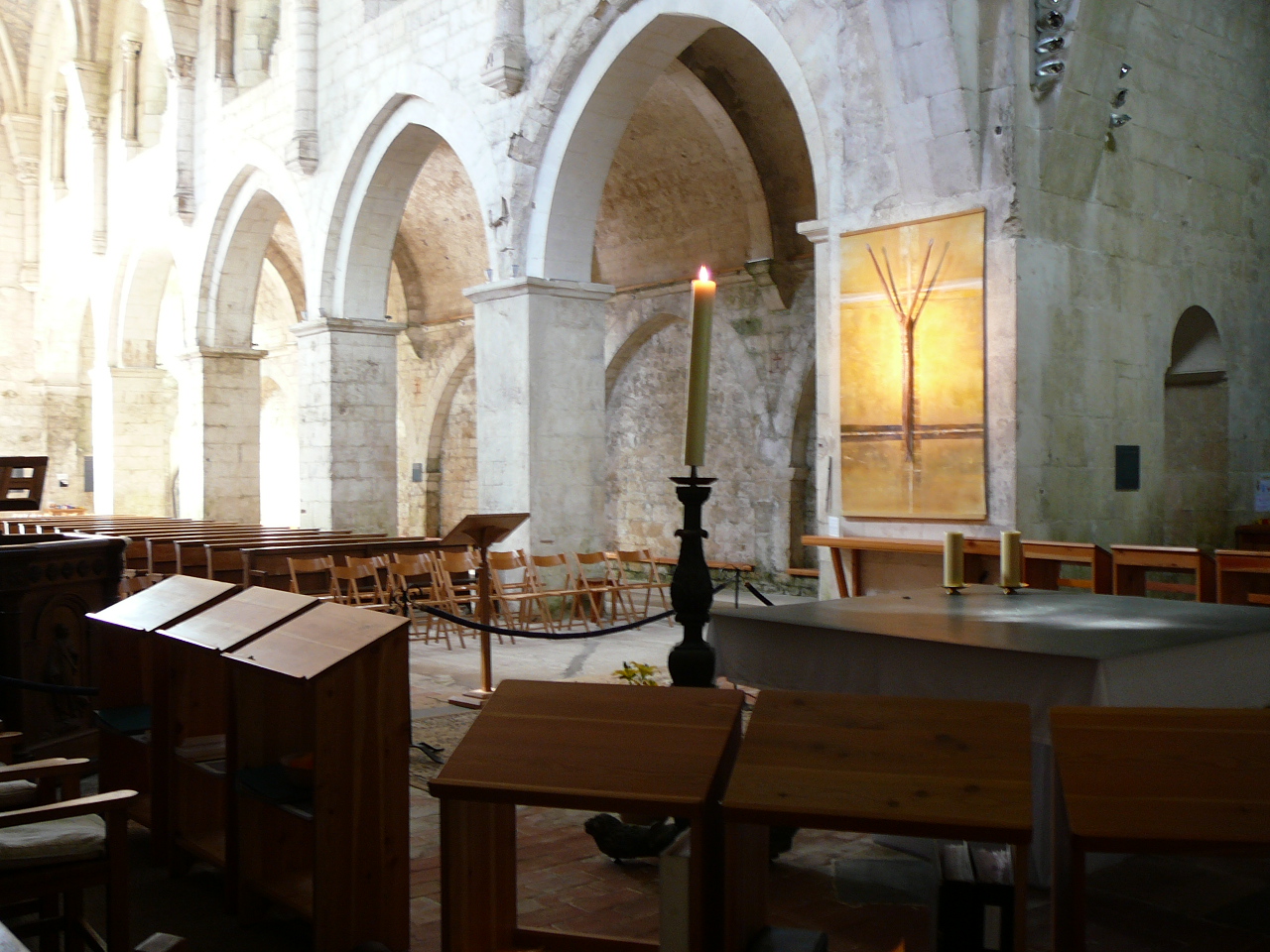 Bouvantes-le-Bas - Léoncel Ancienne abbatiale de l'abbaye cistercienne 