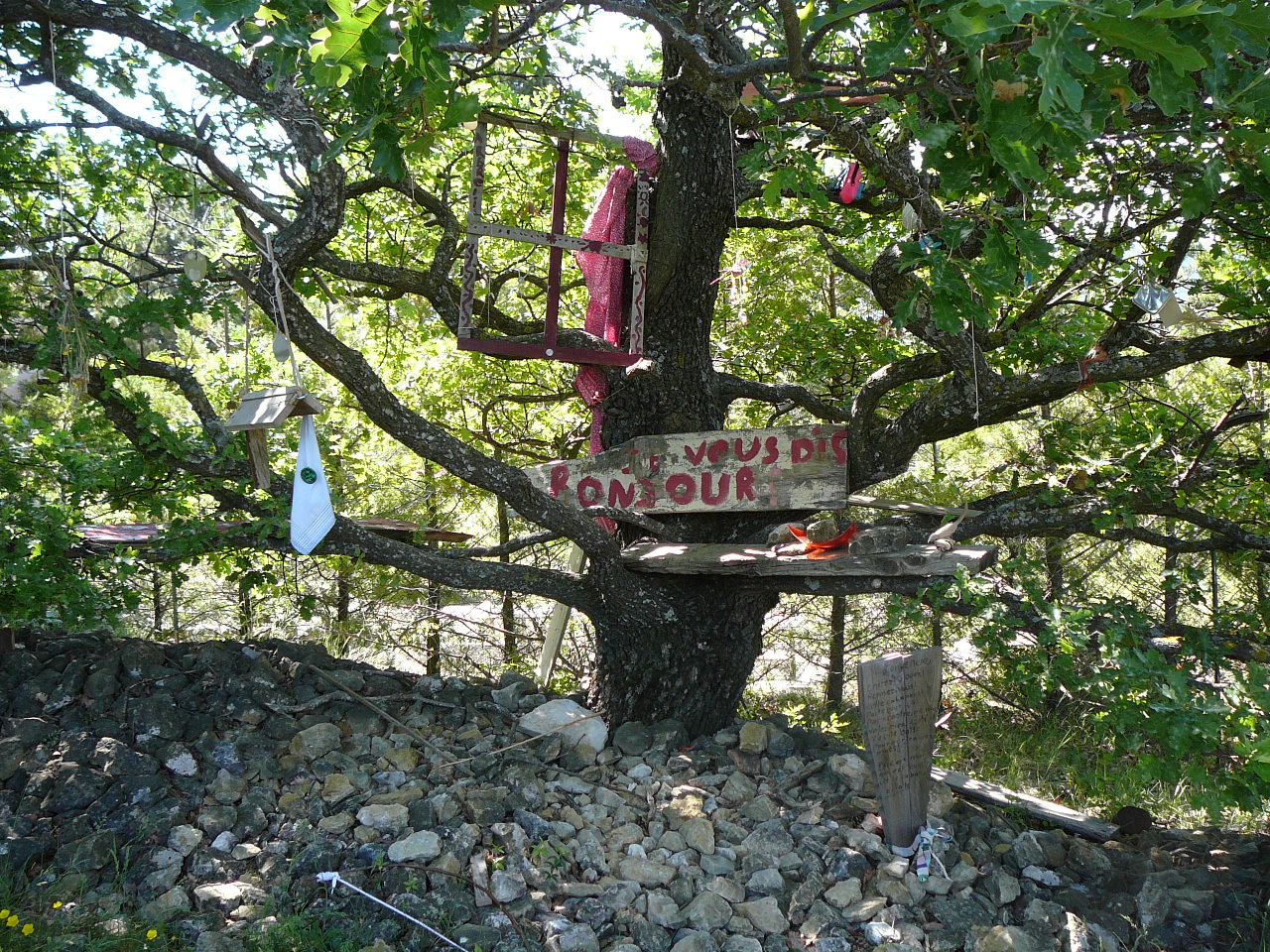 Bourdeaux - La Roche-Saint-Secret En arrivant à Dieulefit 