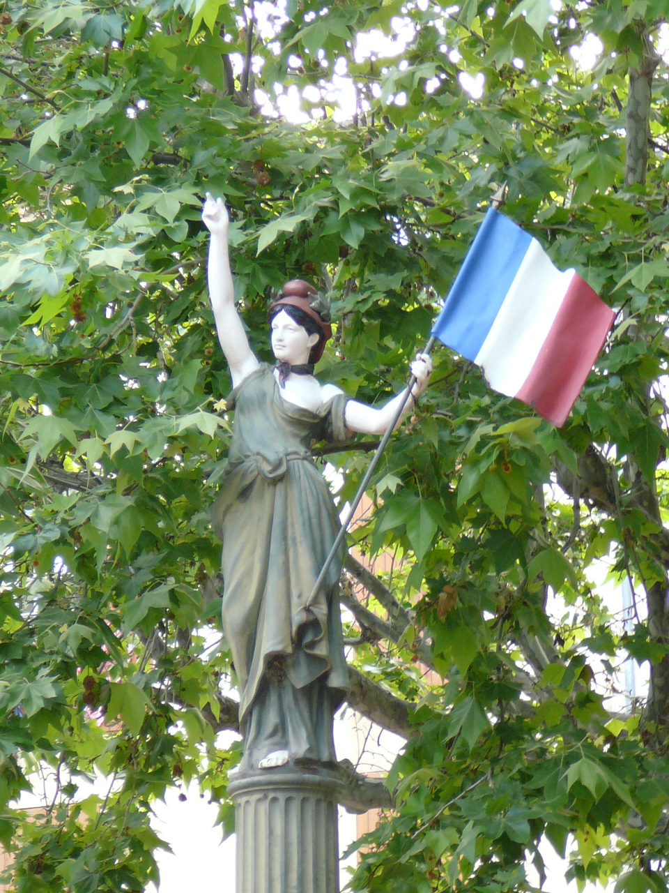 La Roche-Saint-Secret - Nyons Statue citoyenne à Nyons 