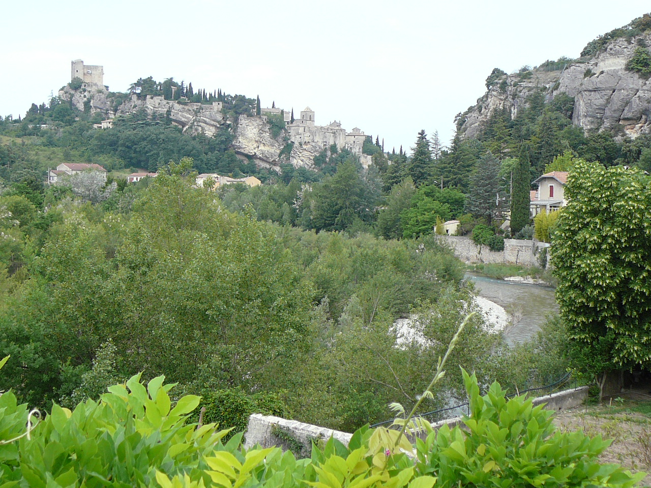 Le site de Vaison-la-Romaine et l'Ouvèze -  